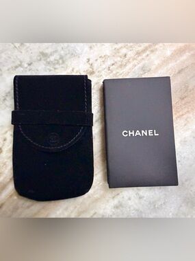 Chanel Papier Matifiant De Chanel 
Blotting Papers (total of 150) NEW. SOLD OUT